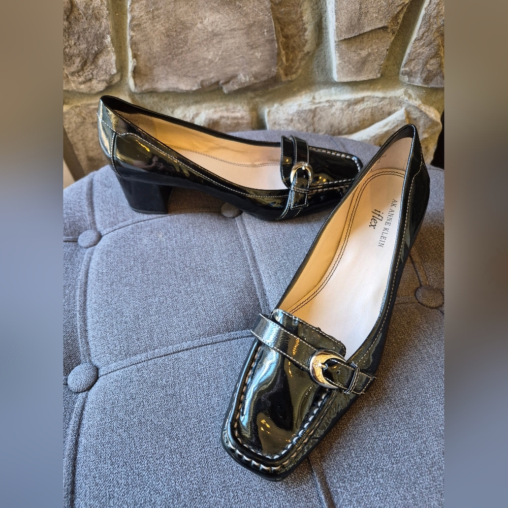 Anne Klein Black Patent Leather Chunky Heel